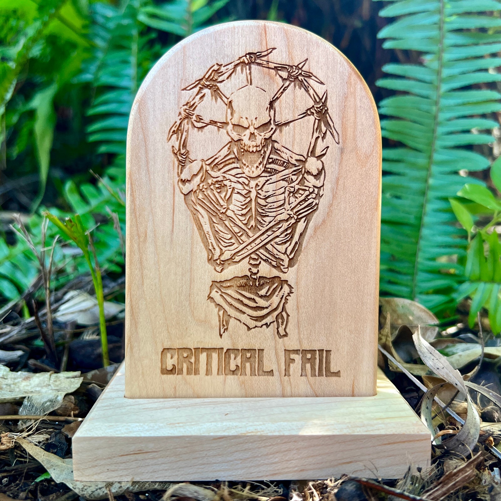 Headstone Dice Crypt - Critical Fail