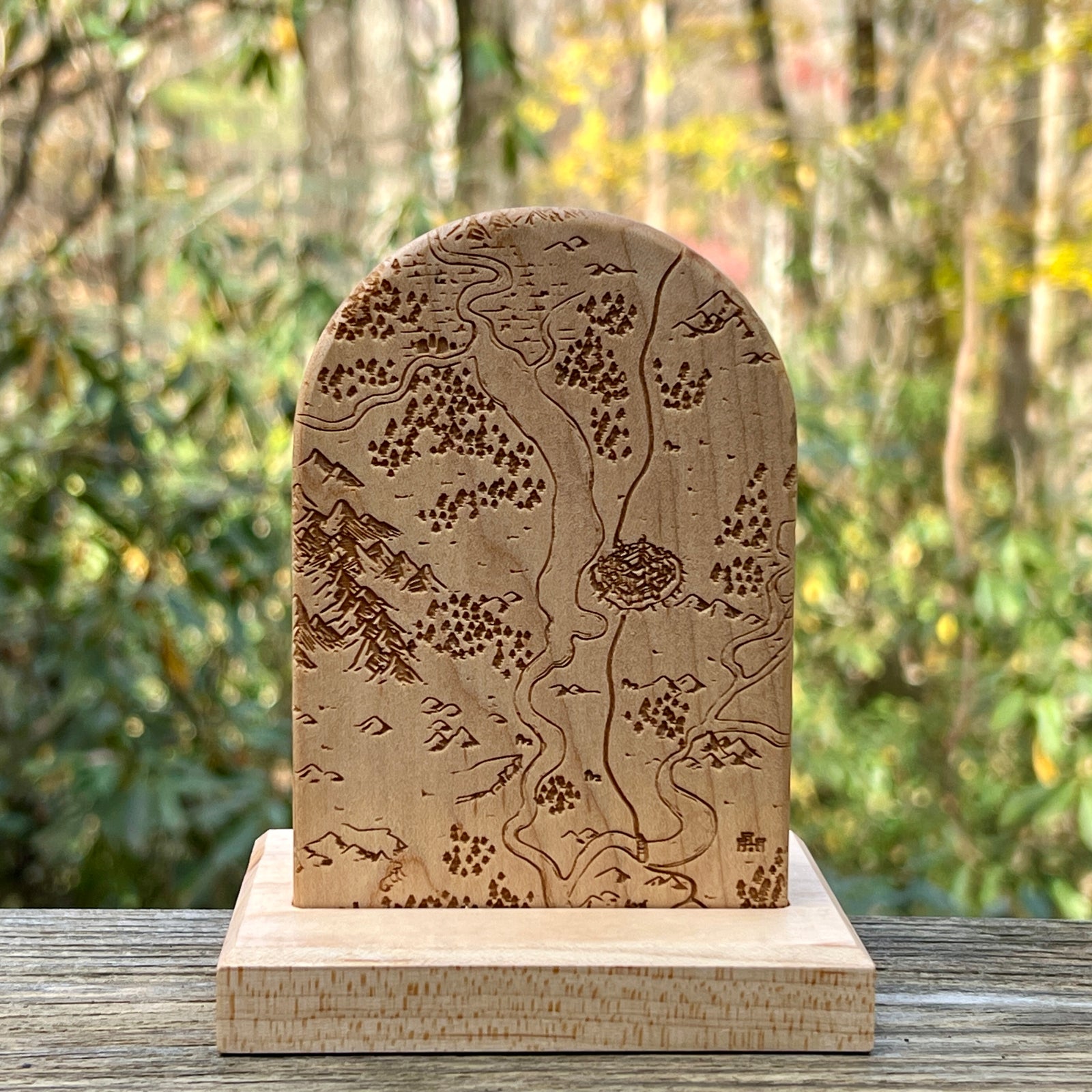 Headstone Dice Crypt - Lonely Tree