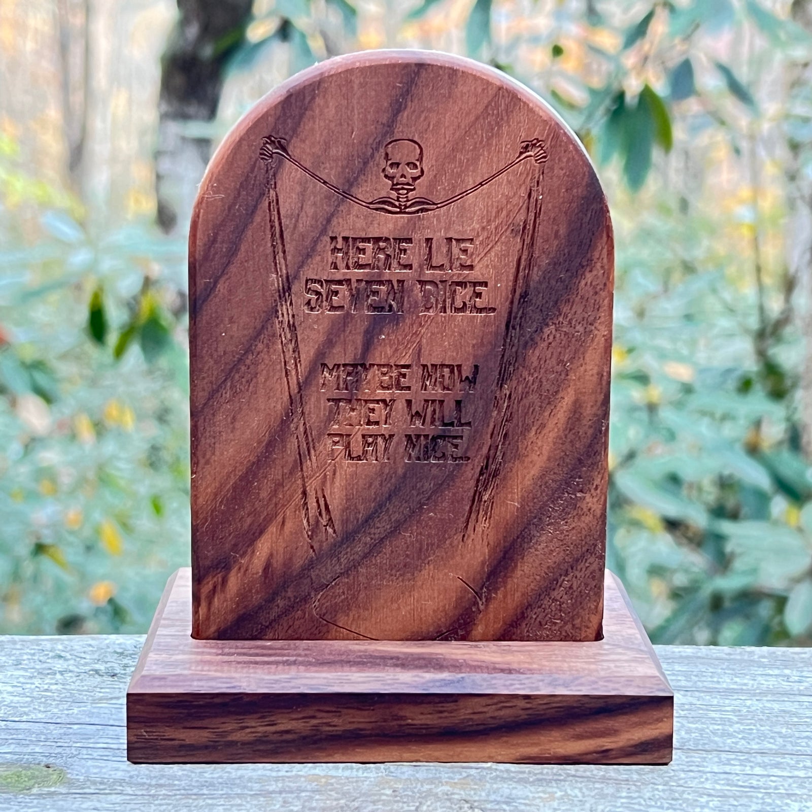 Headstone Dice Crypt - Seven Dice