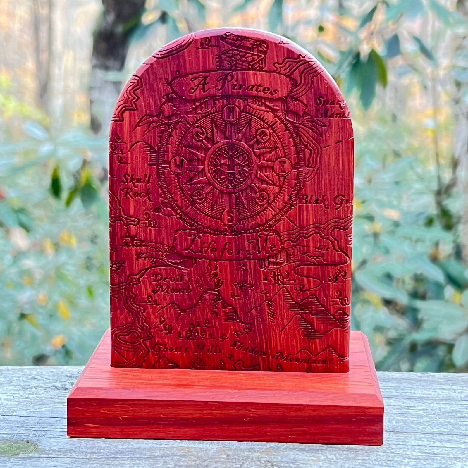 Headstone Dice Crypt - Pirates Life