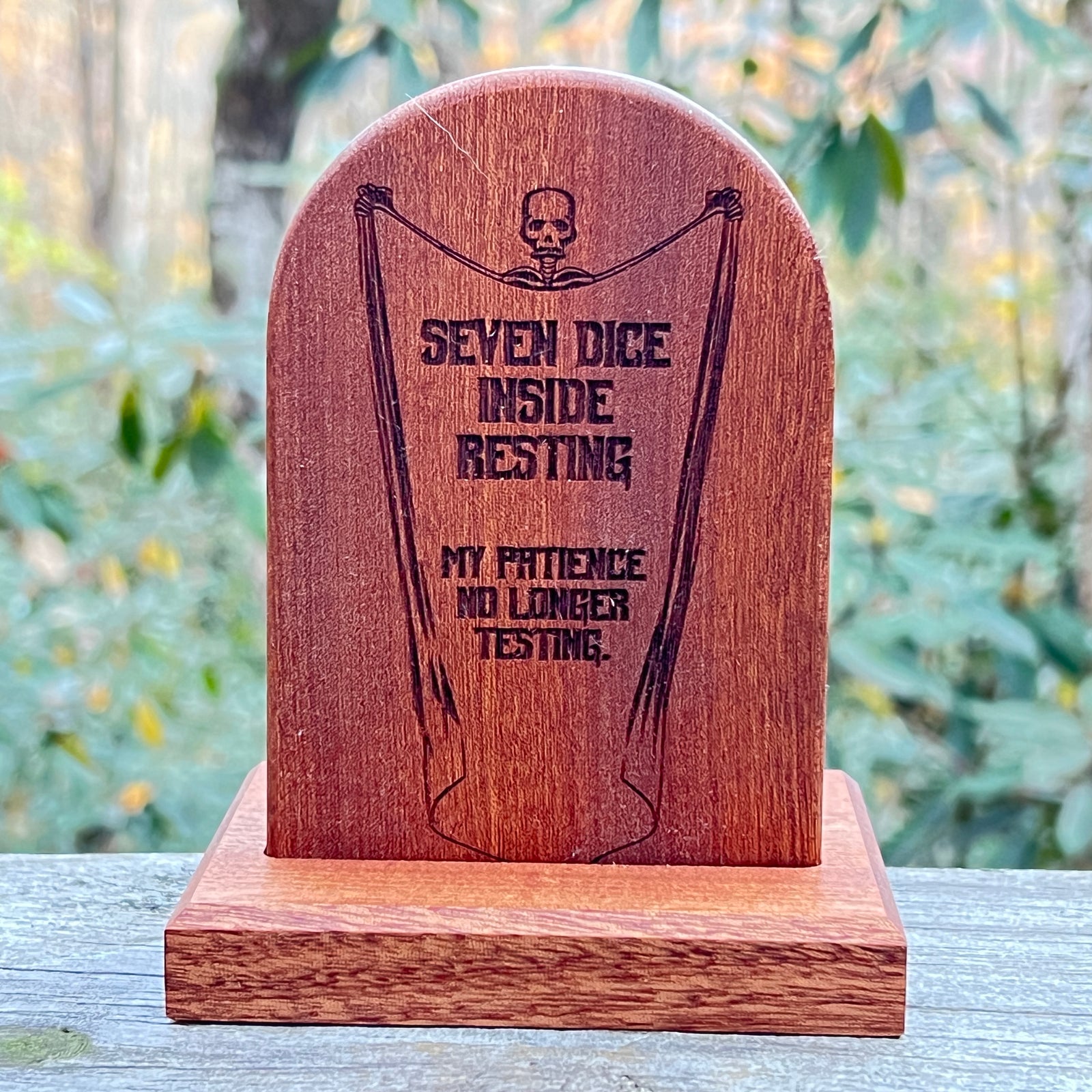 Headstone Dice Crypt - Resting